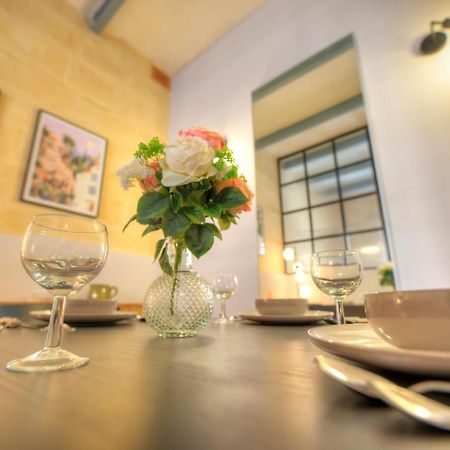 Beautifully Furnished Flat In The City Center Jbal1-1 Valletta Exterior foto