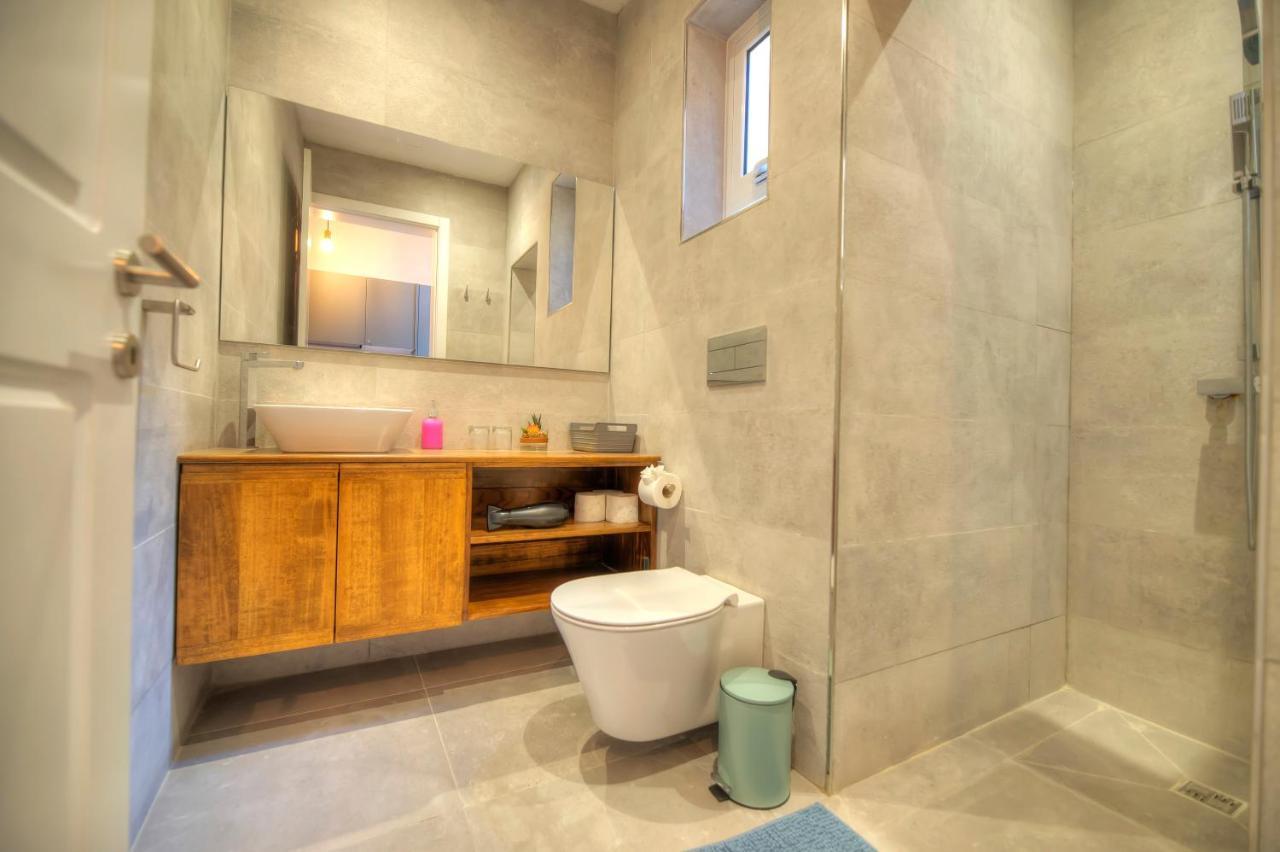 Beautifully Furnished Flat In The City Center Jbal1-1 Valletta Exterior foto